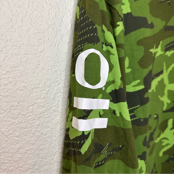 Nike Oregon Ducks Camo Mens 2XL Military Appreciation Cotton Shirt Long Sleeve - Picture 4 of 6